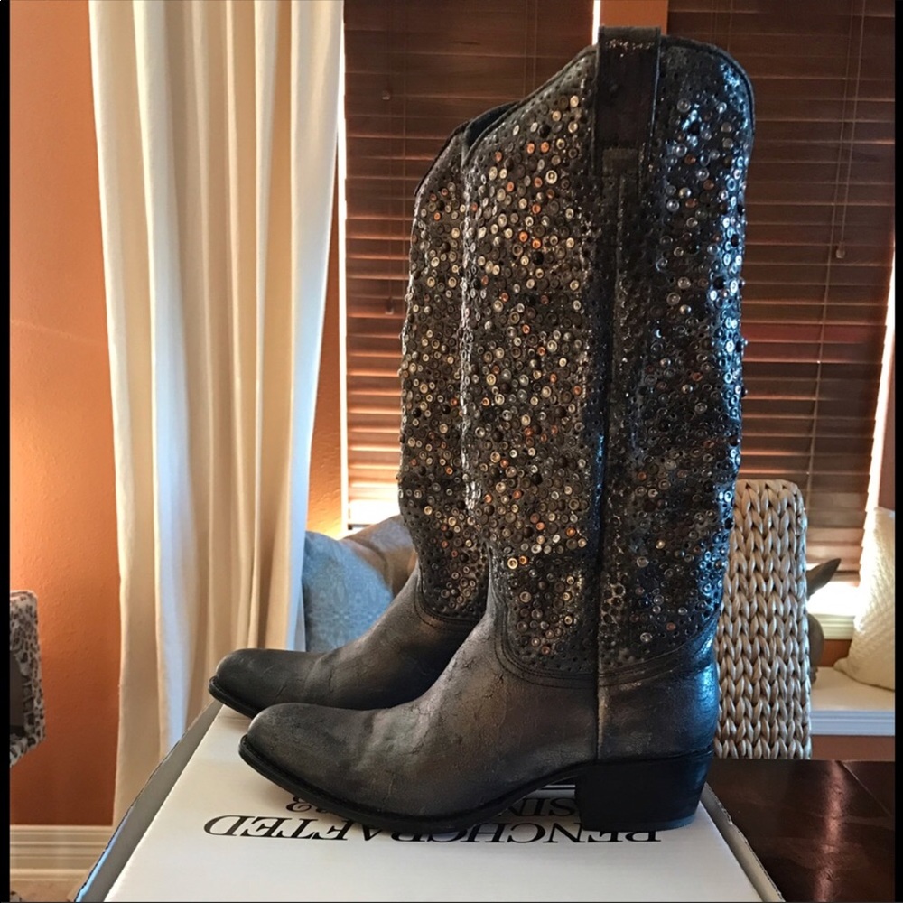 *Host Pick* Women’s Deborah Frye Boots Studded